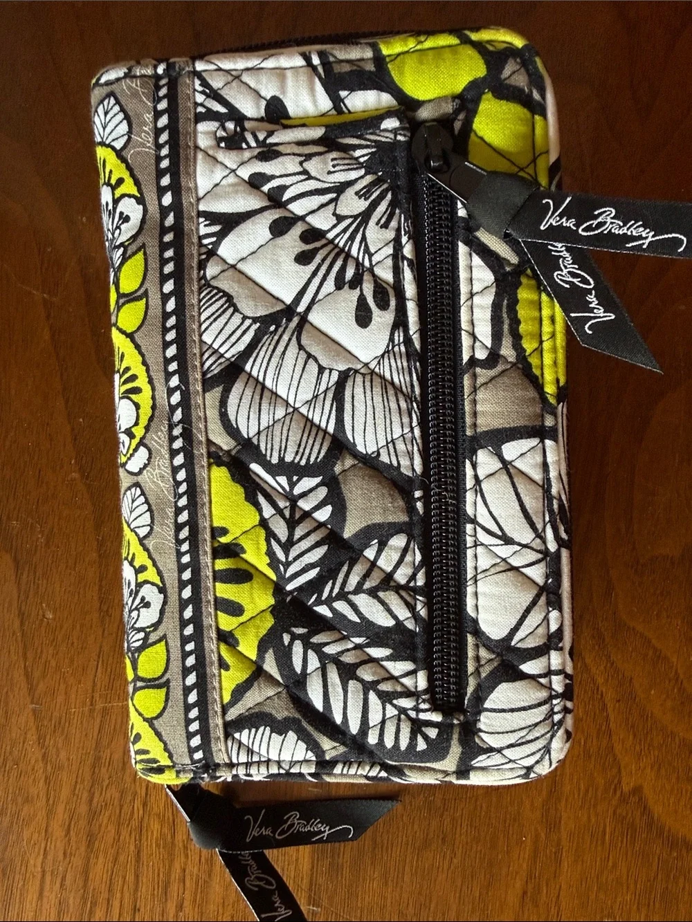 Vera Bradley Quilted Floral Phone Wallet - Lime, Black & White